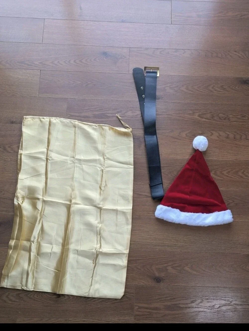 Santa 5 Piece Costume Kids Medium NWT